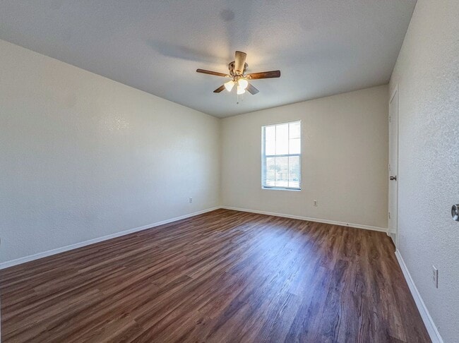Building Photo - 1103 Shanarae Cir