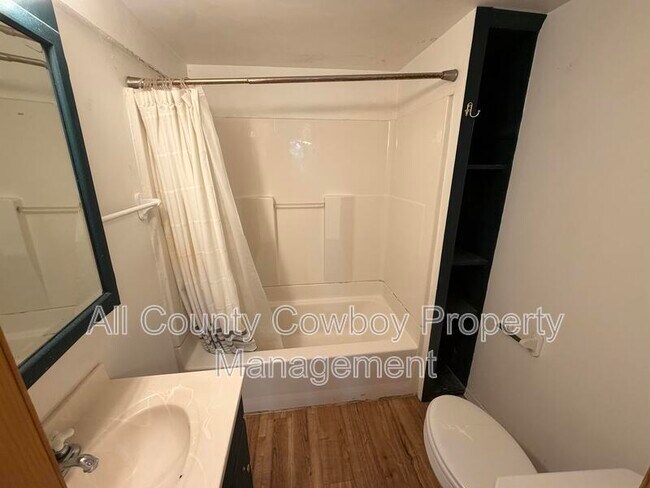 Building Photo - 1407 Ord St