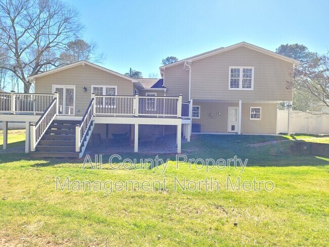 Building Photo - 180 Crestwood Ct