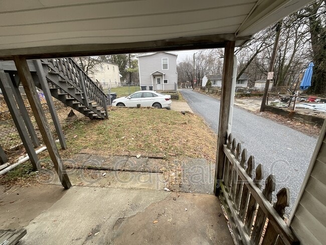 Building Photo - 152 Lincoln St