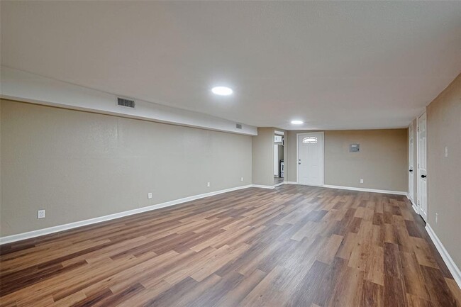 Building Photo - 1311 Pershing St