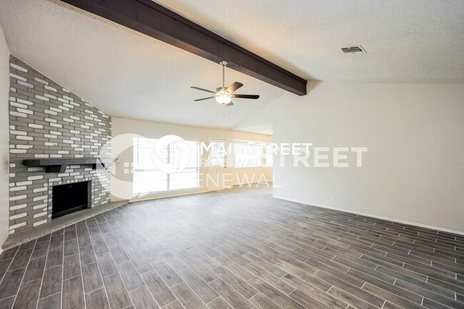 Building Photo - 9501 Chelmsford Dr