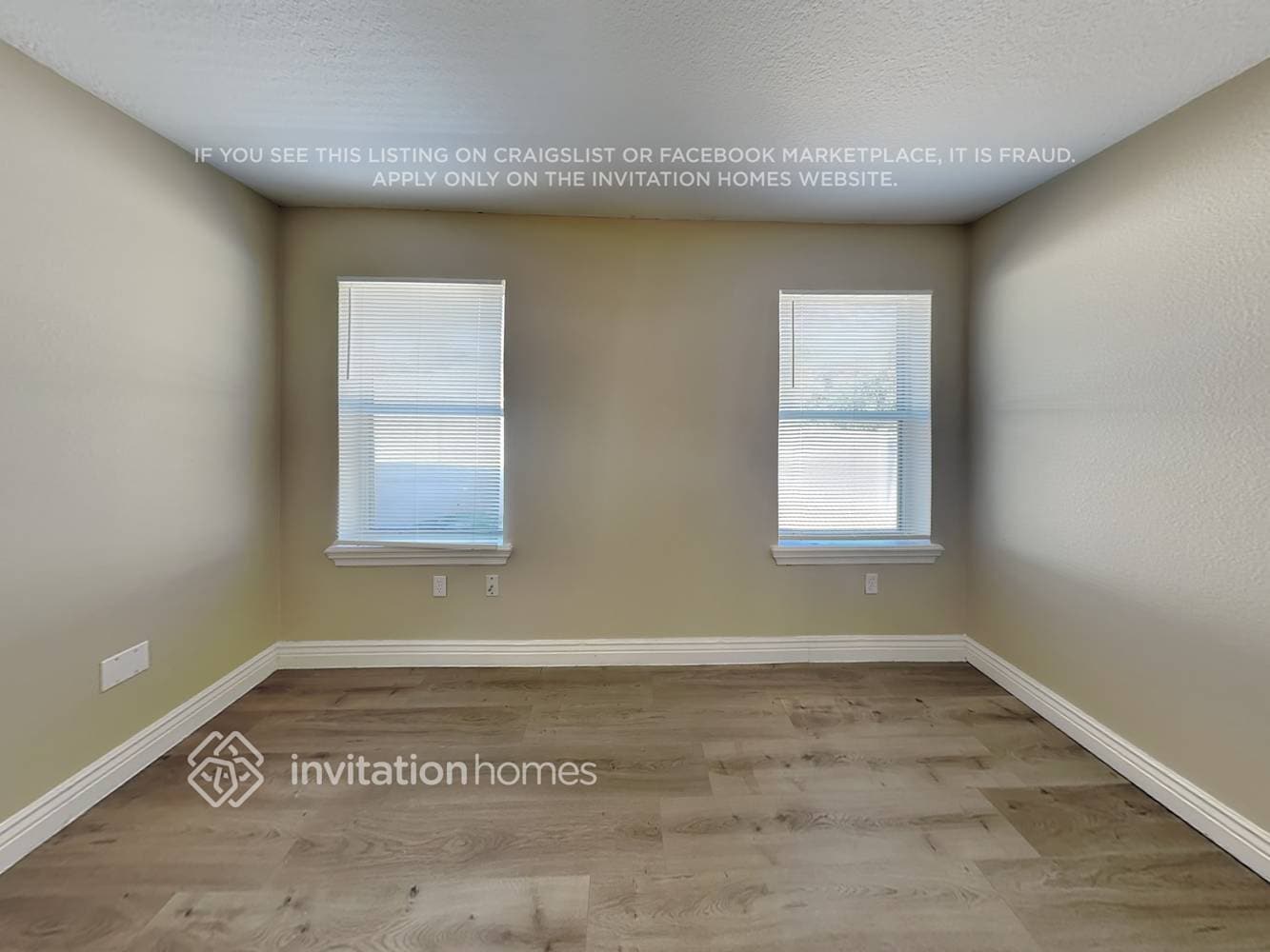 Building Photo - 10613 Lakeshore Dr