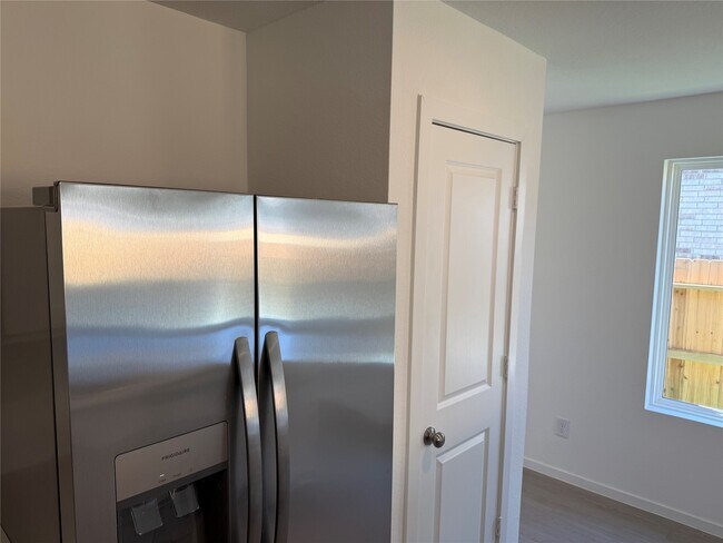 Building Photo - 1646 Gardenia Grv Ln