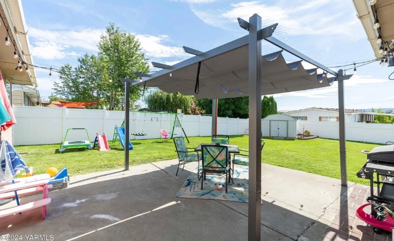 Building Photo - 3204 Butterfield Rd