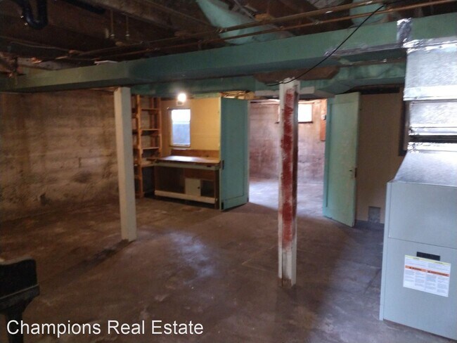 Building Photo - 3 br, 1 bath House - 19005 A Smokey Pt Blvd.