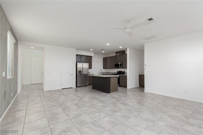 Building Photo - 5319 Wally St