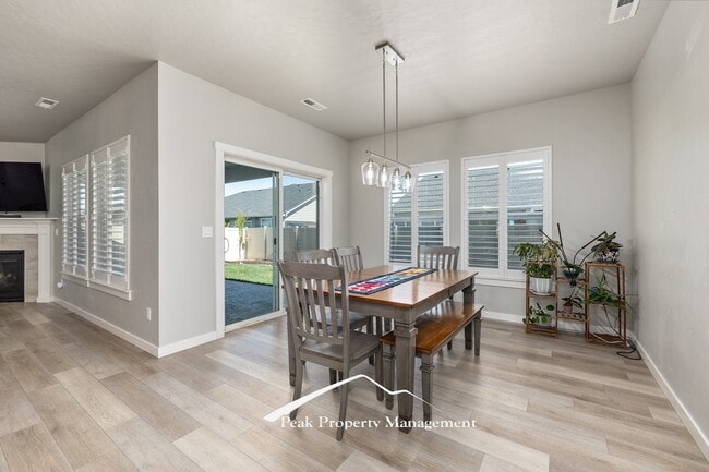 Building Photo - 18272 N Wild Goose Ave