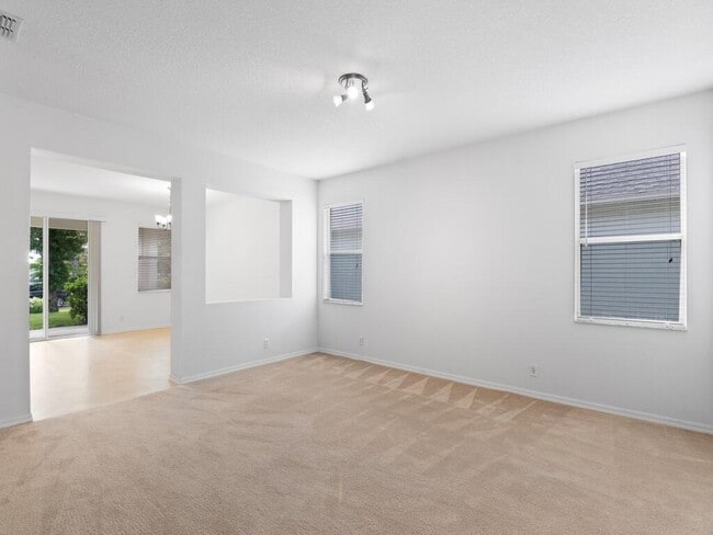 Building Photo - 1598 78th Ave