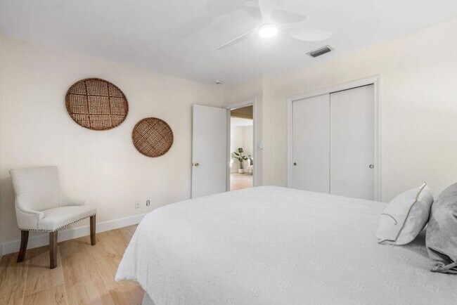 Building Photo - 518 Gardenia Terrace