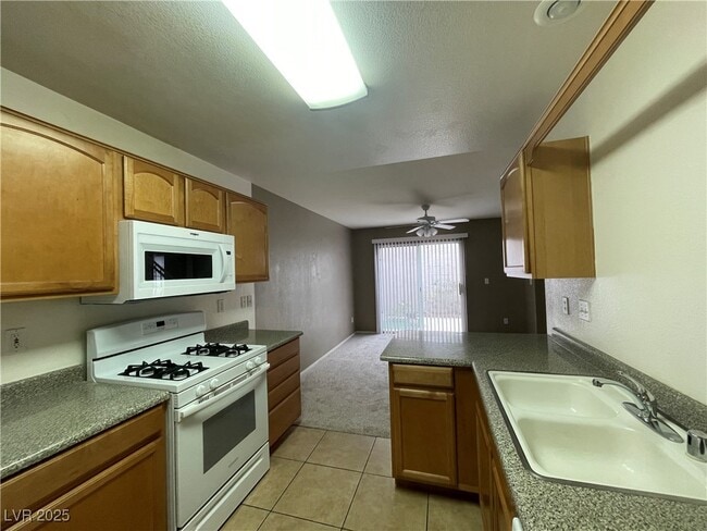 Building Photo - 502 Quail Bird Pl