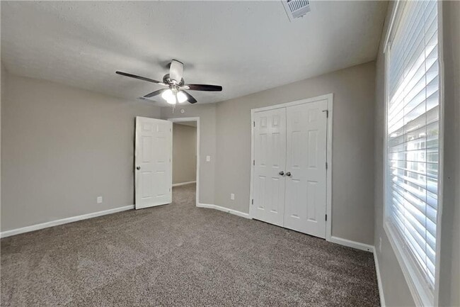 Building Photo - 1075 Crystal Water Dr SE