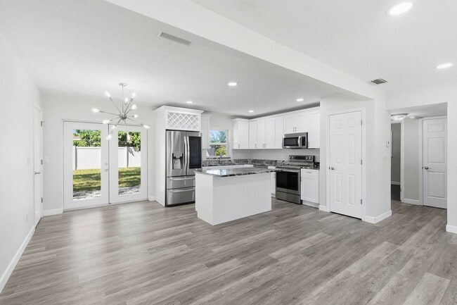 Building Photo - Section 8 Accepted! Beautiful Home in Largo - Spacious Backyard and Move-in ready! 3bed|2bath