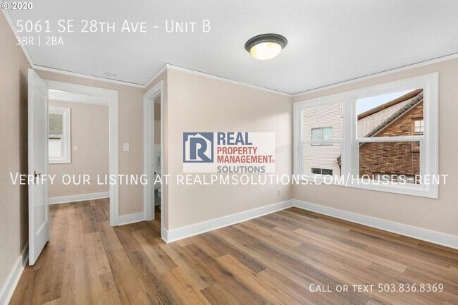 Building Photo - 5061 SE 28th Ave