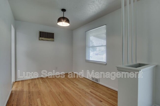 Building Photo - 3516 Mt Pleasant Dr