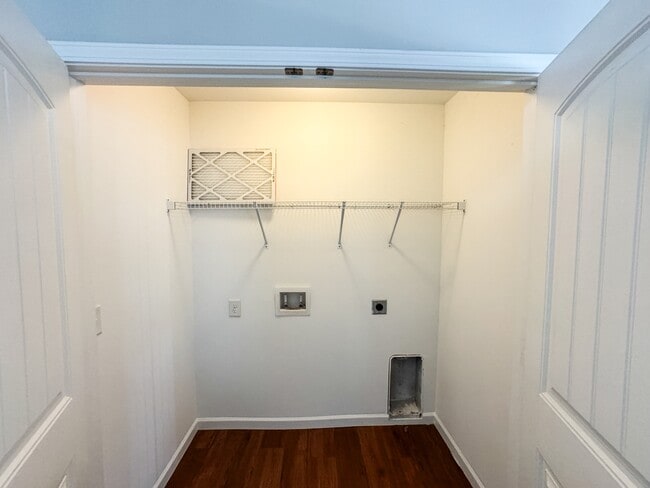Building Photo - 335 Flat Cove Rd
