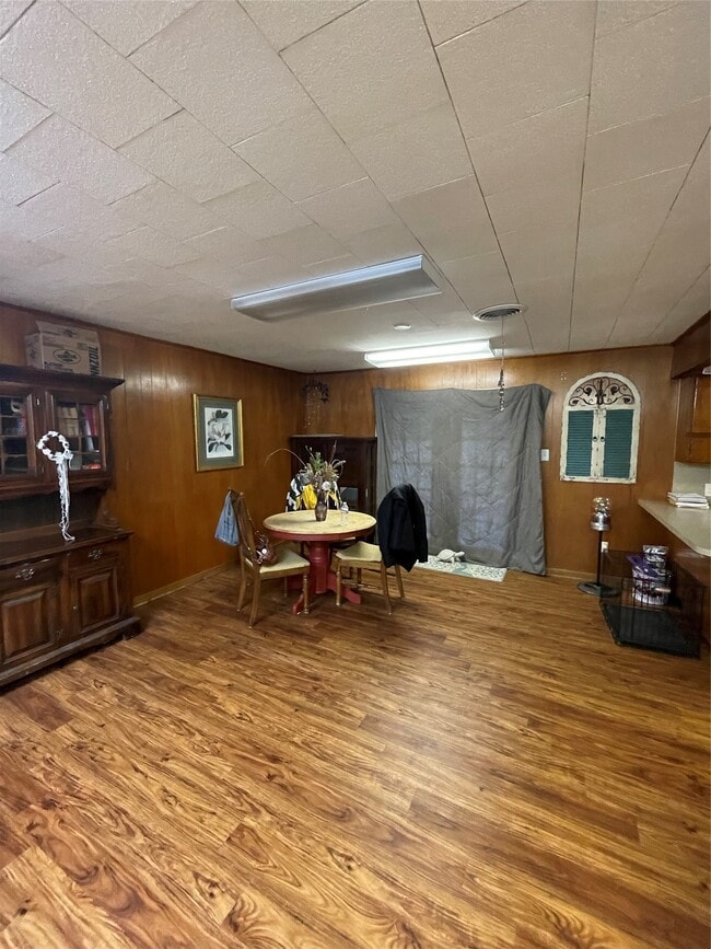 Building Photo - 2301 TX-19