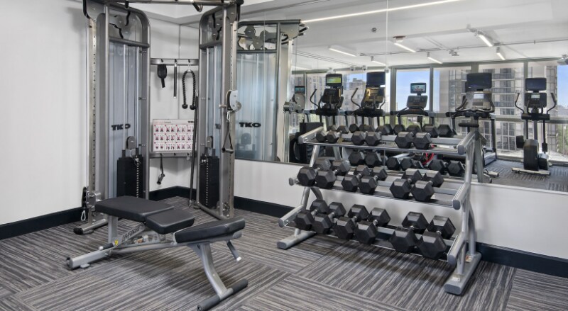 Building Photo - 6 E Delaware Pl