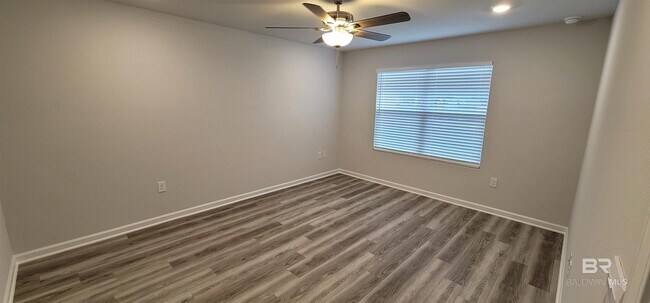 Building Photo - 388 Winters Ave