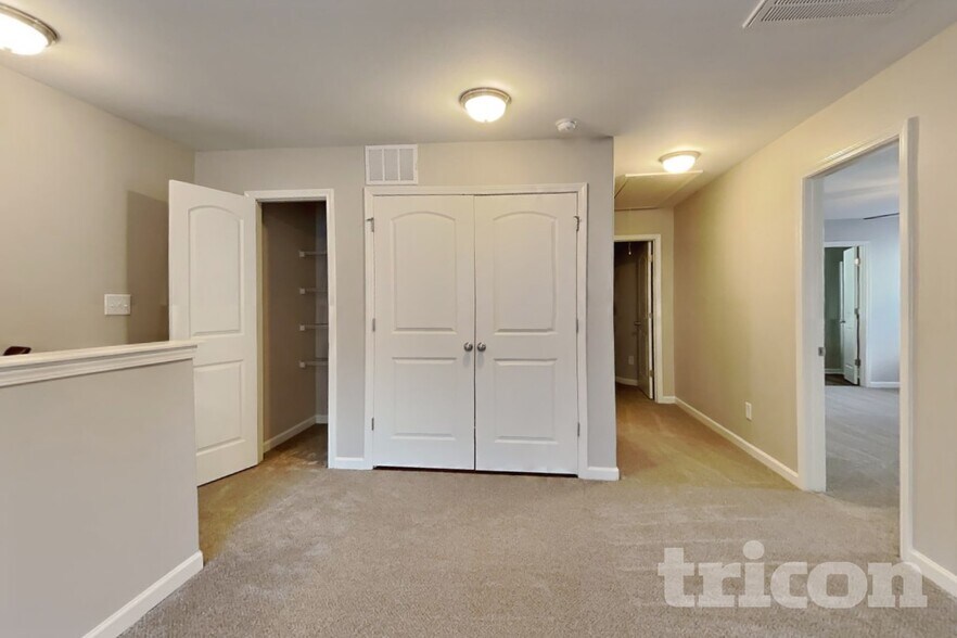 Building Photo - 917 Leatherstone Ln