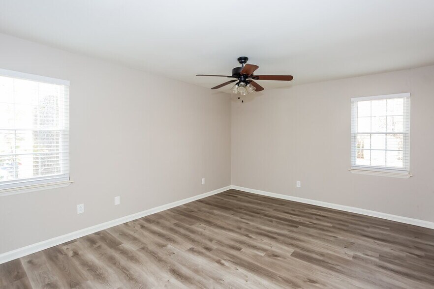 Building Photo - 10119 Grand Junction Rd