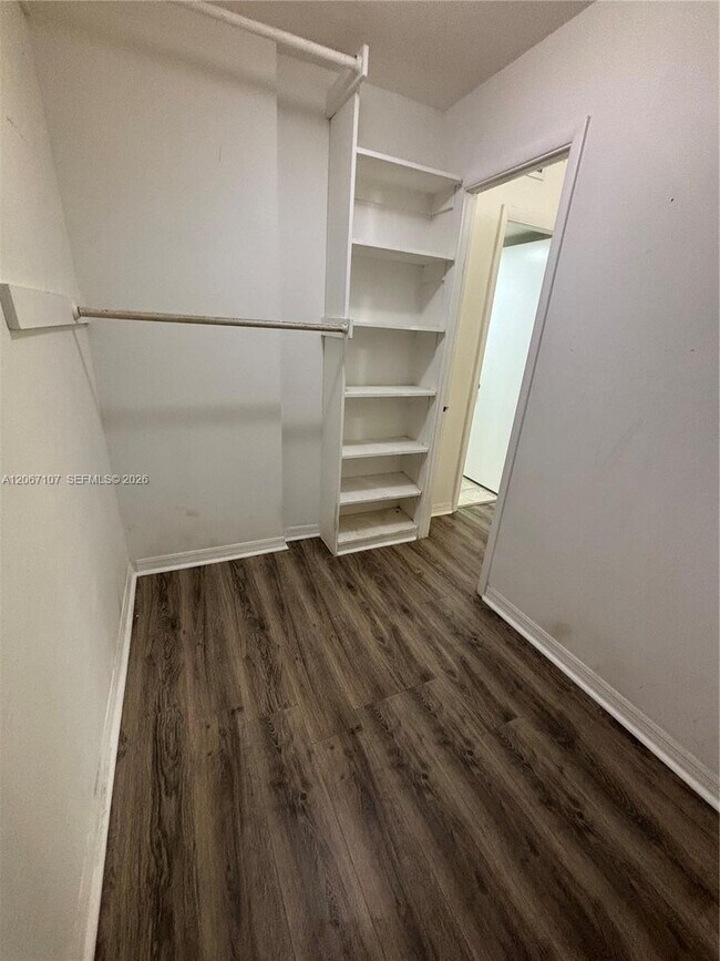 Building Photo - 7470 Miami Lakes Dr