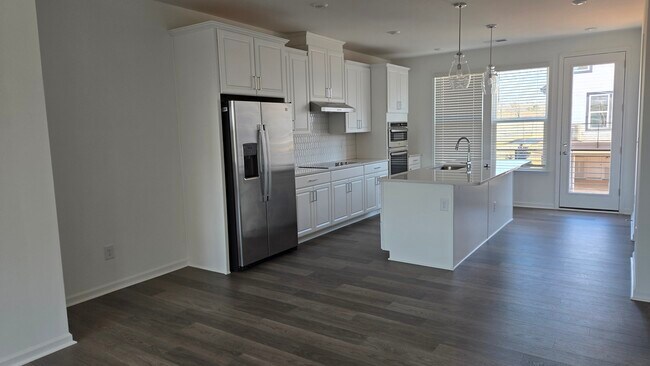 Building Photo - 3021 Rexton Ln