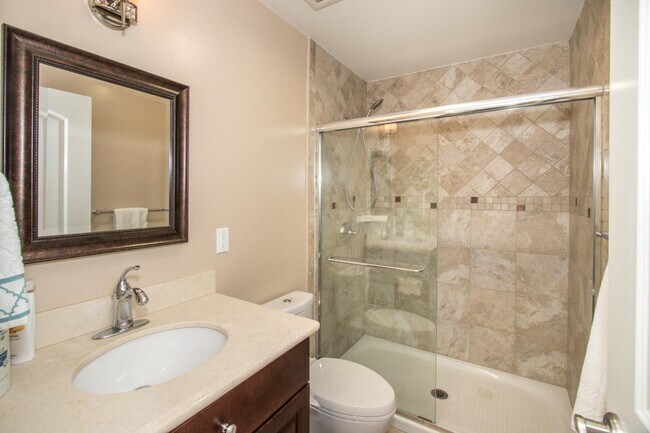 Building Photo - 446 Guadalupe Dr