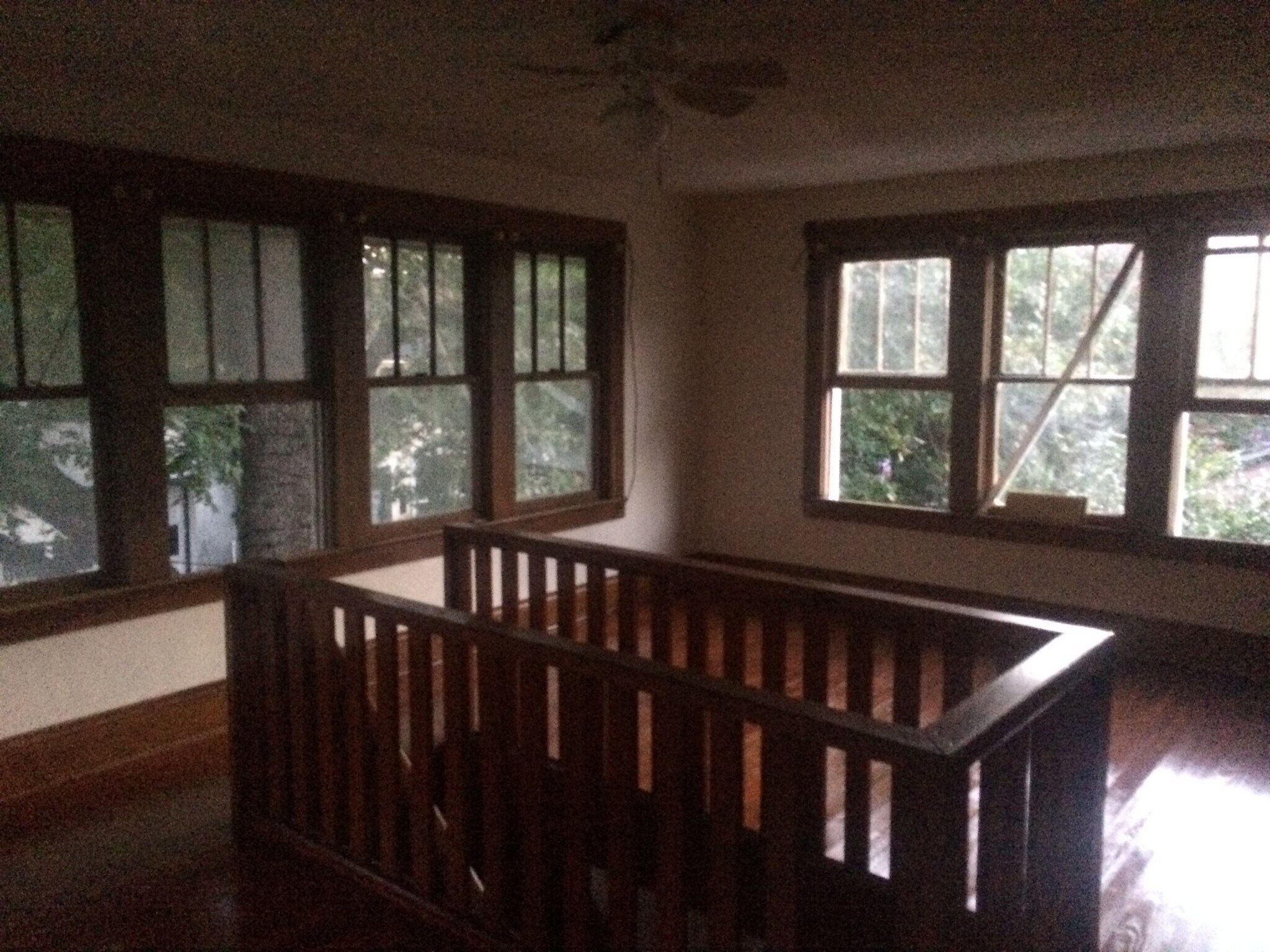 Building Photo - 617 Moulton St E