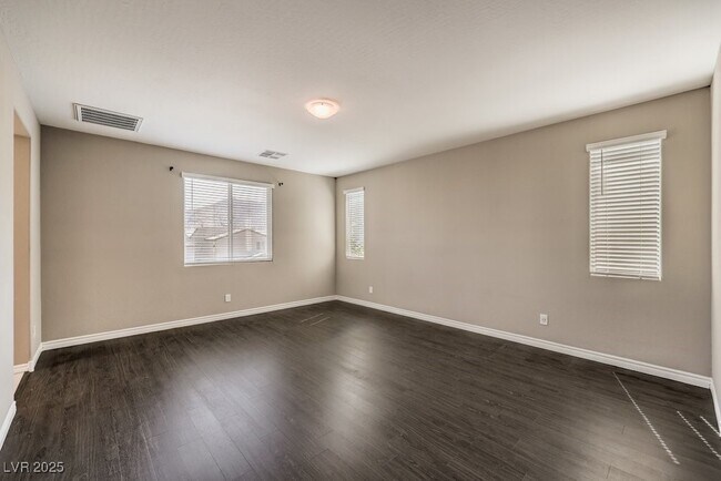 Building Photo - 10783 Searchers Ave