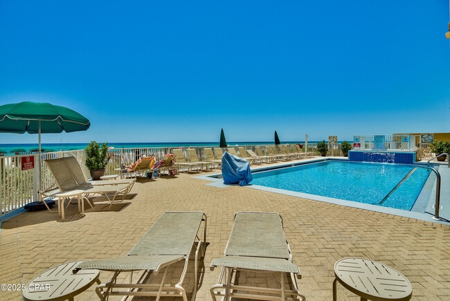 Building Photo - 17545 Front Beach Rd