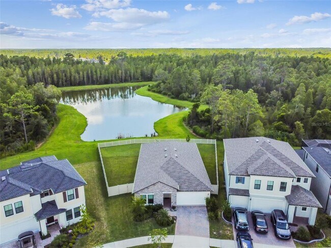 Building Photo - 9571 Little Bluestem Dr