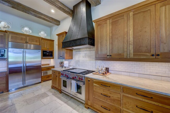 Building Photo - 418 Cattle Trail Dr
