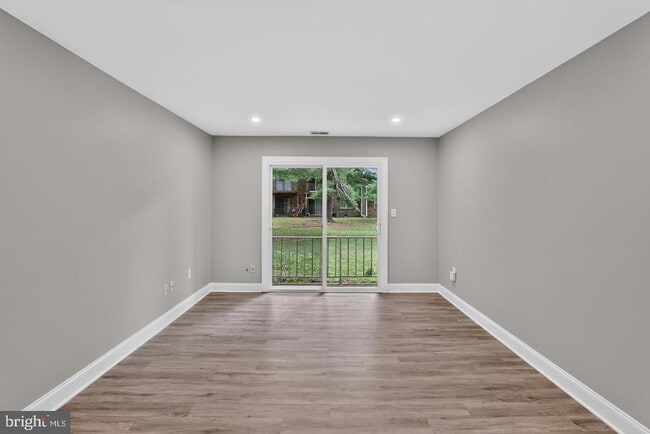 Building Photo - 1807 Silver Ct