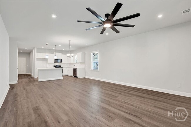 Building Photo - 420 Monterey Lp