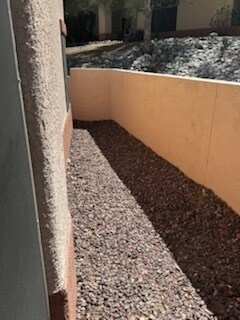 Building Photo - 1535 N Pso La Tinaja