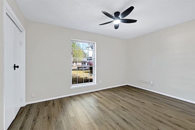 Building Photo - 9611 Camrose Ct