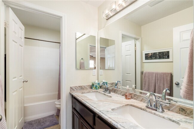 Building Photo - 27194 Red Maple St