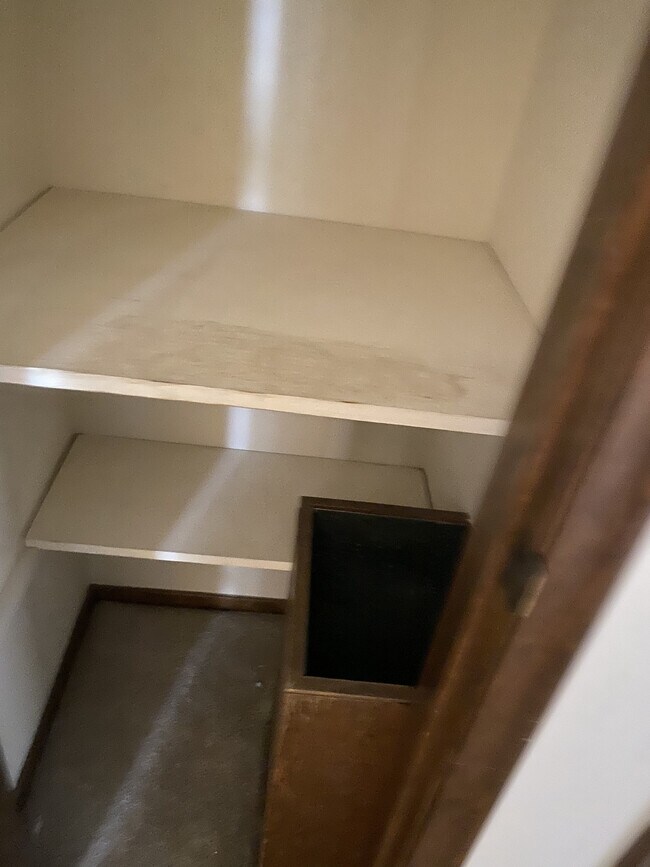 Building Photo - 14706 Harvey Oaks Ave