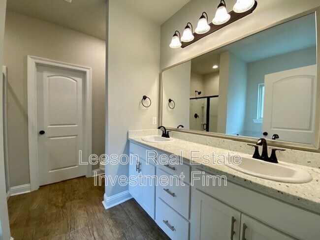 Building Photo - 253 Berkshire Pl