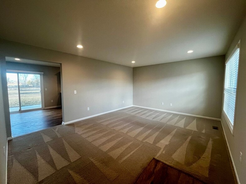 Building Photo - 1630 Teniente Ct