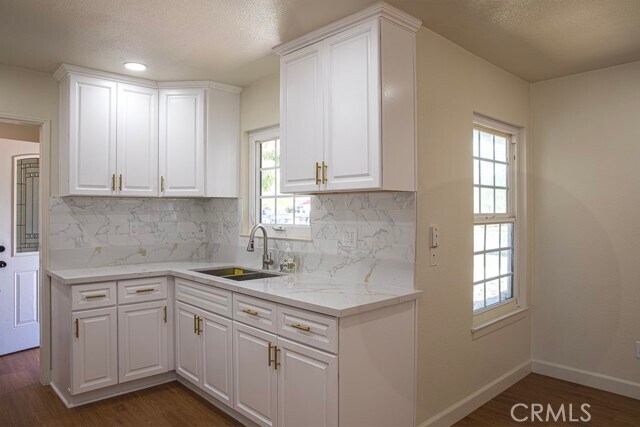 Building Photo - 10740 Coloma St