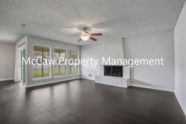 Building Photo - 1736 Brown Trail