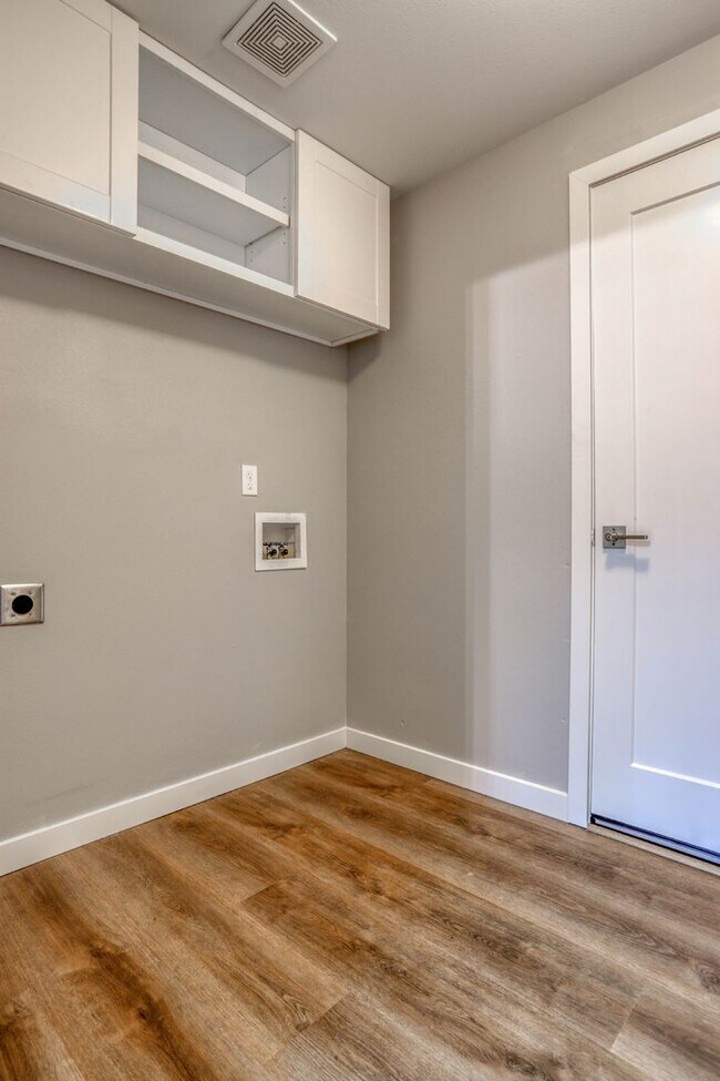 Building Photo - Spacious Camas Home Near Parks, Dining & Shopping