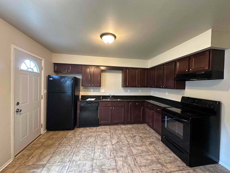 Building Photo - 1744 S 63rd St