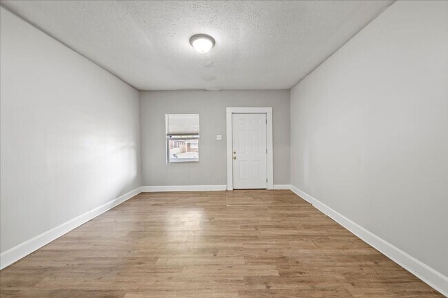 Building Photo - 1119-1119 N Dearborn St