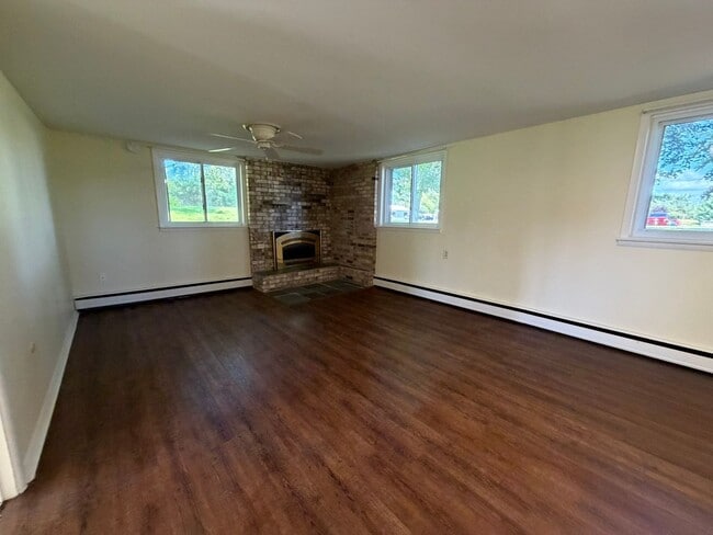 Building Photo - 3737 W Howell Rd