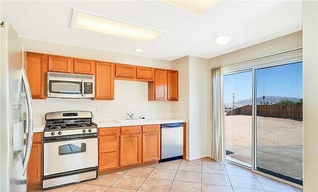 Building Photo - 71667 Sunnyvale Ct