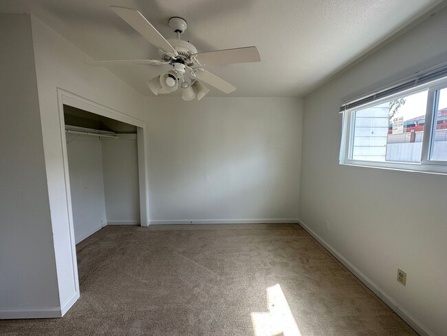 Building Photo - Nicely remodeled home