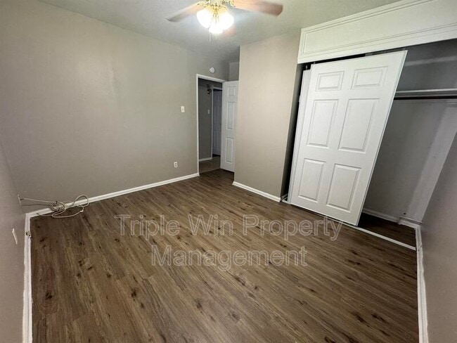 Building Photo - 915 Mullanphy Ln